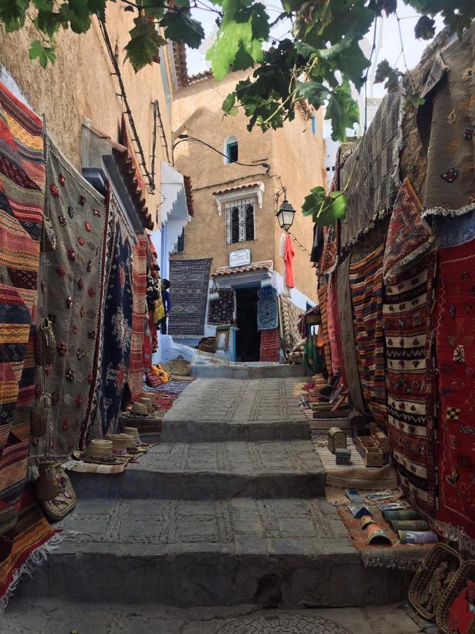 Private Apartment Near To The Medina Chefchaouen Bagian luar foto