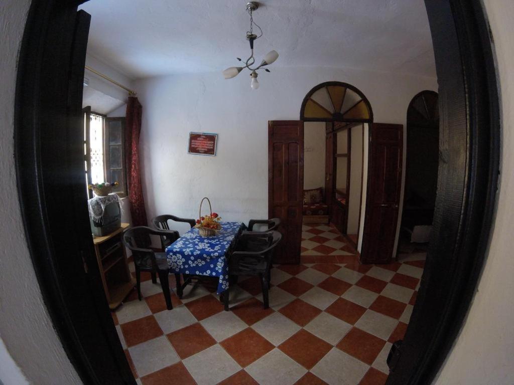 Private Apartment Near To The Medina Chefchaouen Bagian luar foto