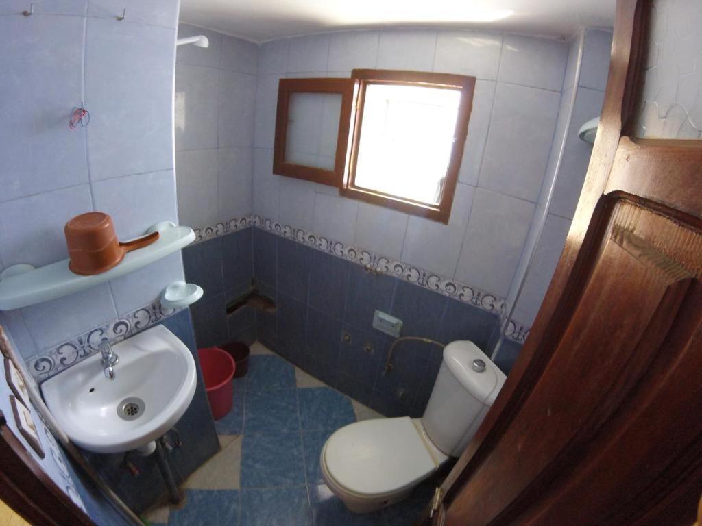 Private Apartment Near To The Medina Chefchaouen Bagian luar foto